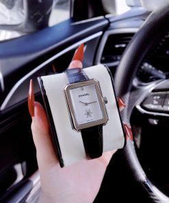 Đồng hồ Chanel nữ giá rẻ mặt chữ nhật dây da màu đen Like Auth 30x34mm