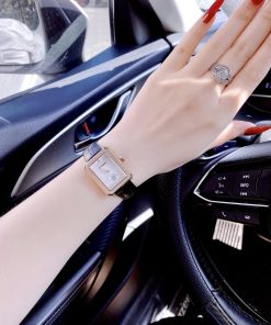 Đồng hồ nữ Chanel Boy Friend Like Auth giá rẻ màu vàng hồng 30x34mm