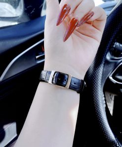 Đồng hồ nữ Chanel Boy Friend Like Auth giá rẻ màu vàng hồng 30x34mm