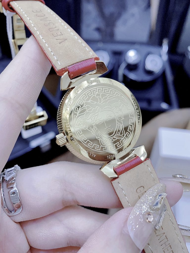 Đồng hồ nữ dây da màu đỏ Versace Daphnis like auth cao cấp