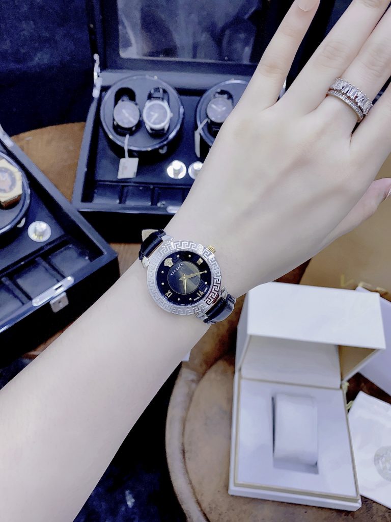 Đồng hồ nữ màu đen Versace Daphnis like auth máy pin Thụy Sỹ