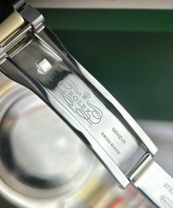 Đồng hồ Rolex giá rẻ Rolex Sky-Dweller Oyster Perpetual Gold Super Fake Size 41mm