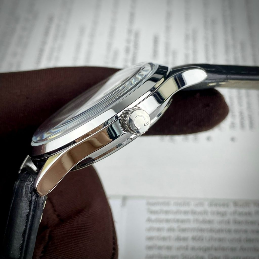 Đồng hồ Omega Automatic thuận buồm xuôi gió nam Fake 11 Nhật 40mm