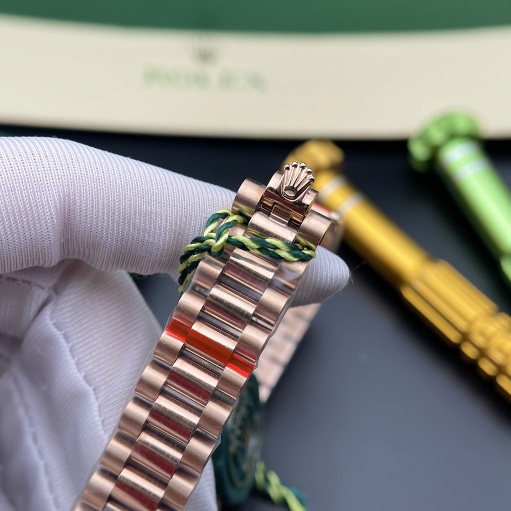 Đồng hồ nữ Rolex Datejust Replica 11 mặt số cánh bướm màu vàng hồng 31mm