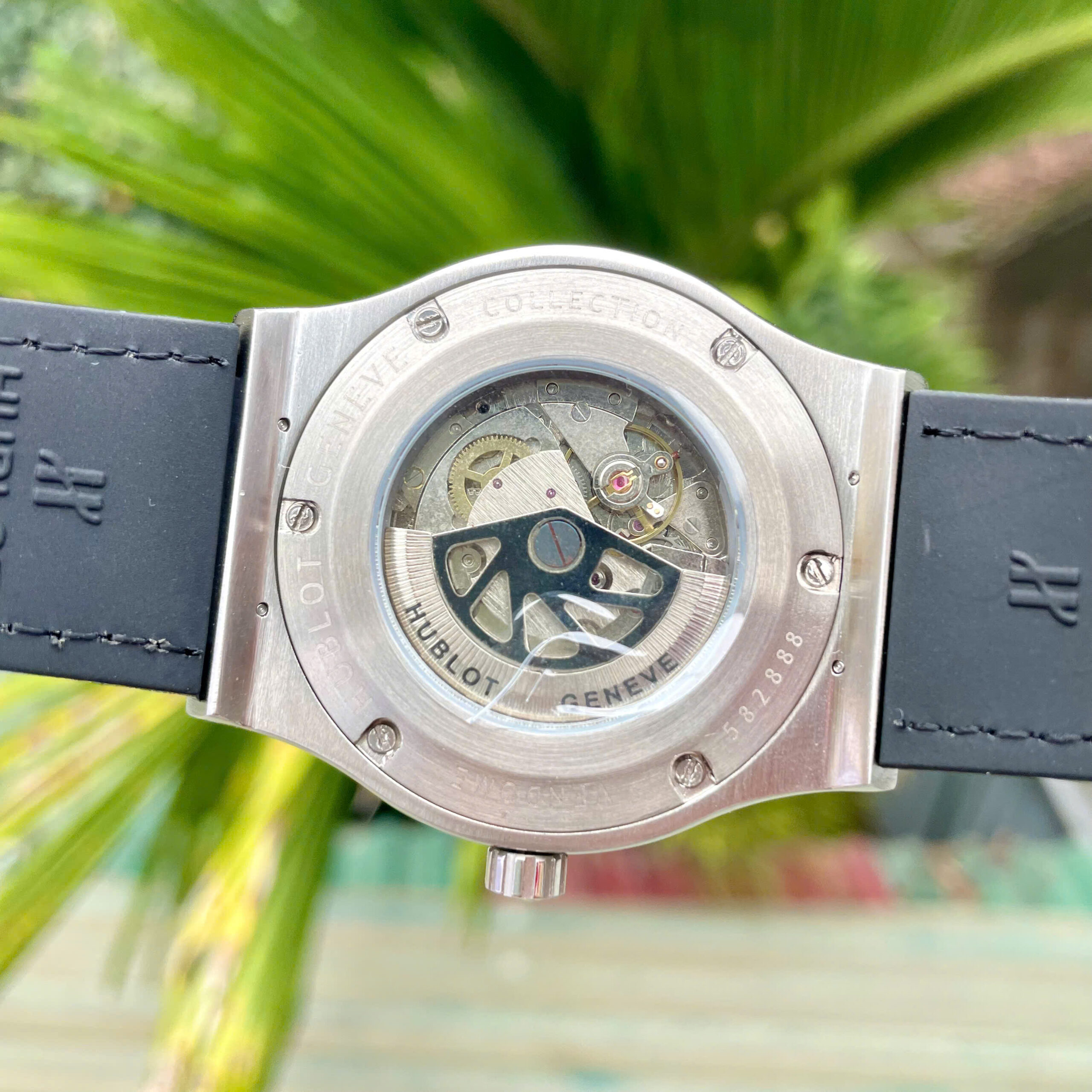 Đồng hồ Hublot nam dây cao su Hublot Classic Fusion máy cơ mặt trắng - DWatch (8) Đồng hồ Hublot nam dây cao su Hublot Classic Fusion máy cơ mặt trắng - DWatch