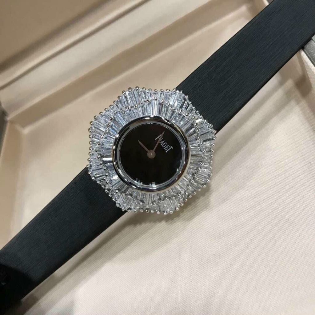 Đồng hồ nữ siêu cấp Piaget Limelight dây da màu đen đính đá 33mm