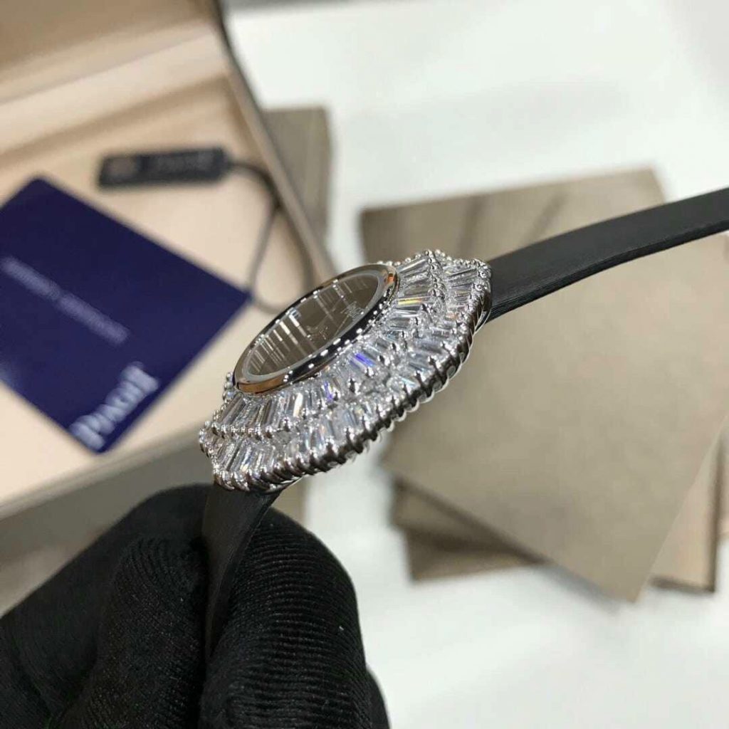 Đồng hồ nữ siêu cấp Piaget Limelight dây da màu đen đính đá 33mm