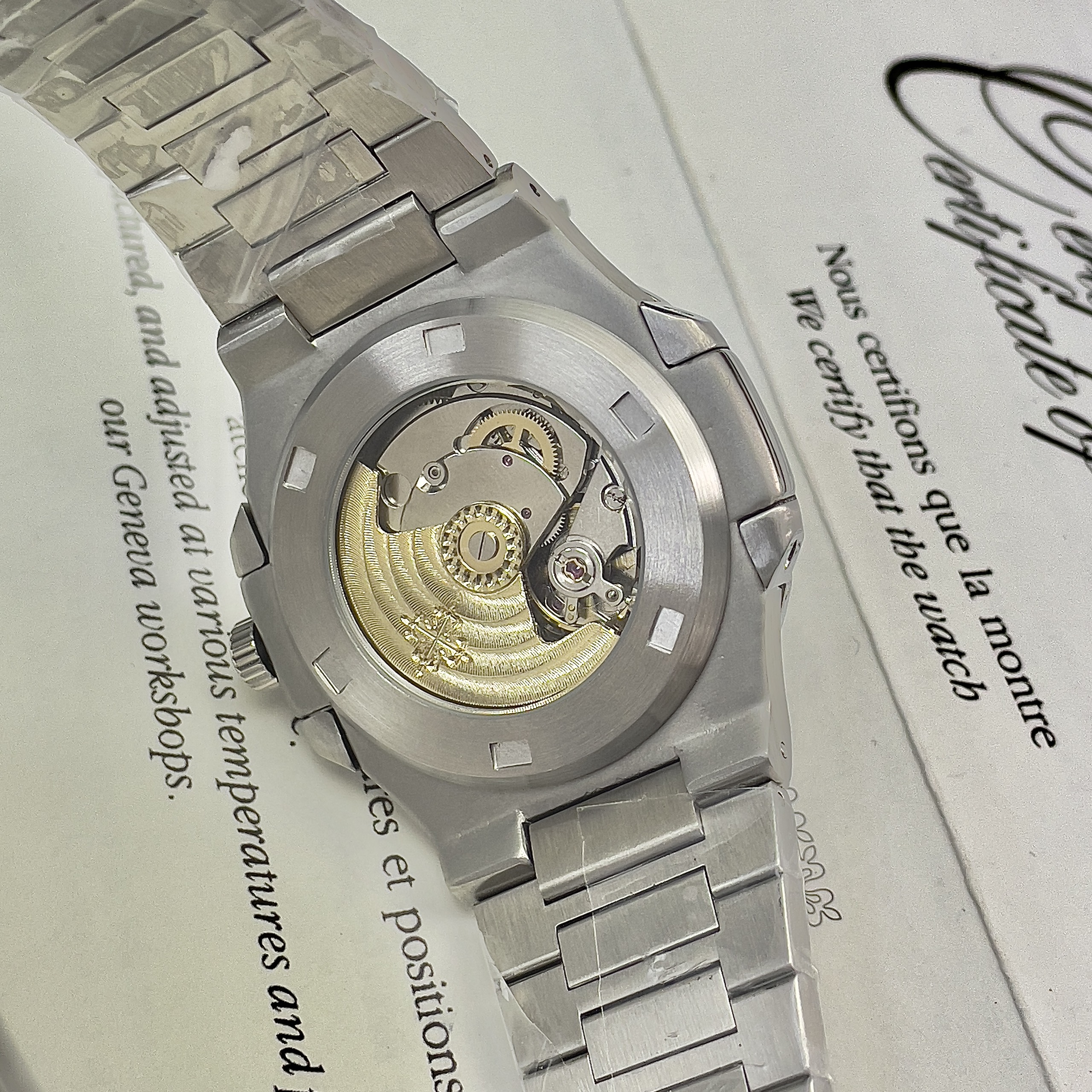 Đồng hồ fake cao cấp Patek Philippe Nautilus nam máy cơ automatic nhật 40mm Đồng hồ fake cao cấp Patek Philippe Nautilus nam máy cơ automatic nhật 40mm