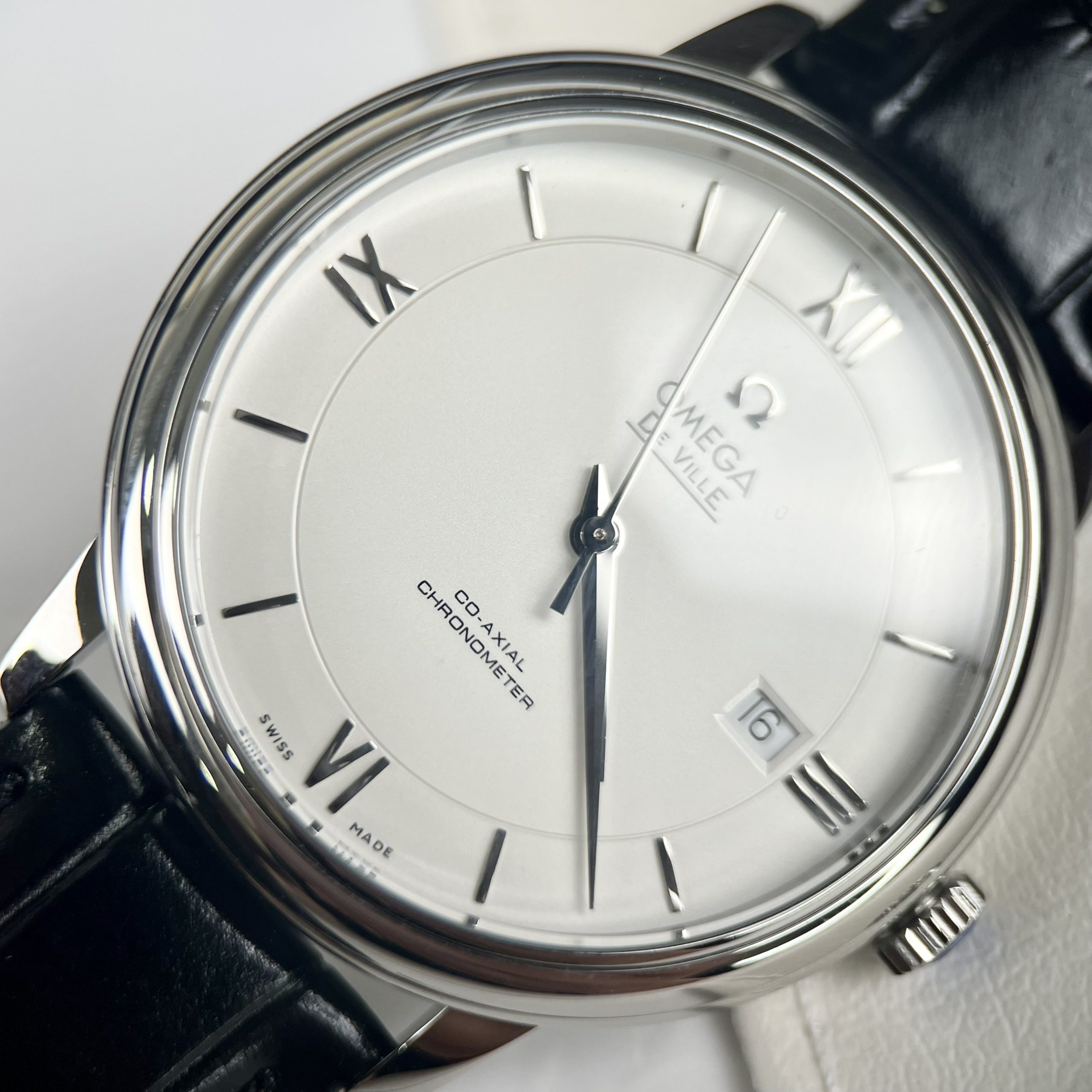 Đồng hồ fake cao cấp Omega Deville Co-Axial Chronometer nam máy cơ dây da đen 40mm Đồng hồ fake cao cấp Omega Deville Co-Axial Chronometer nam máy cơ dây da đen 40mm