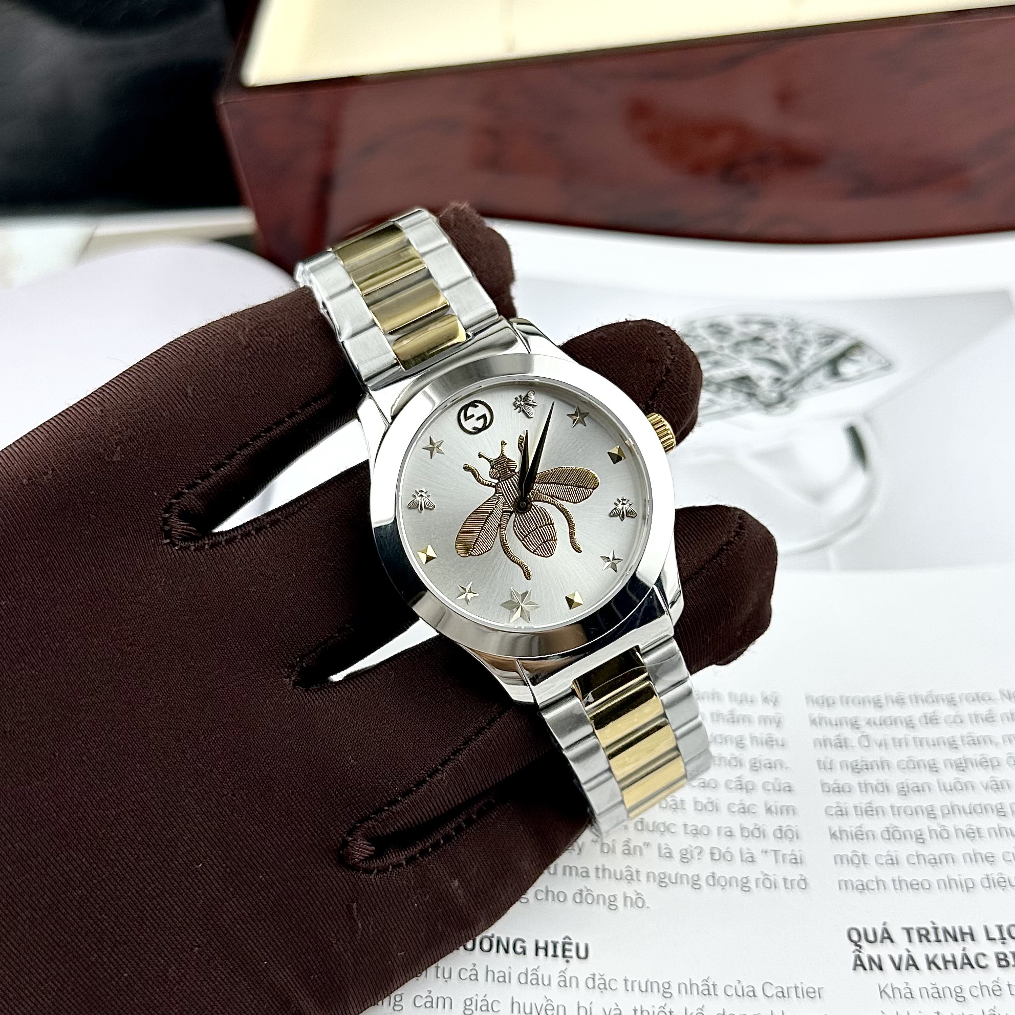 Đồng Hồ Gucci Ong Dây Kim Loại Màu Demi Like Auth 28/38mm Đồng Hồ Gucci Ong Dây Kim Loại Màu Demi Like Auth 28/38mm