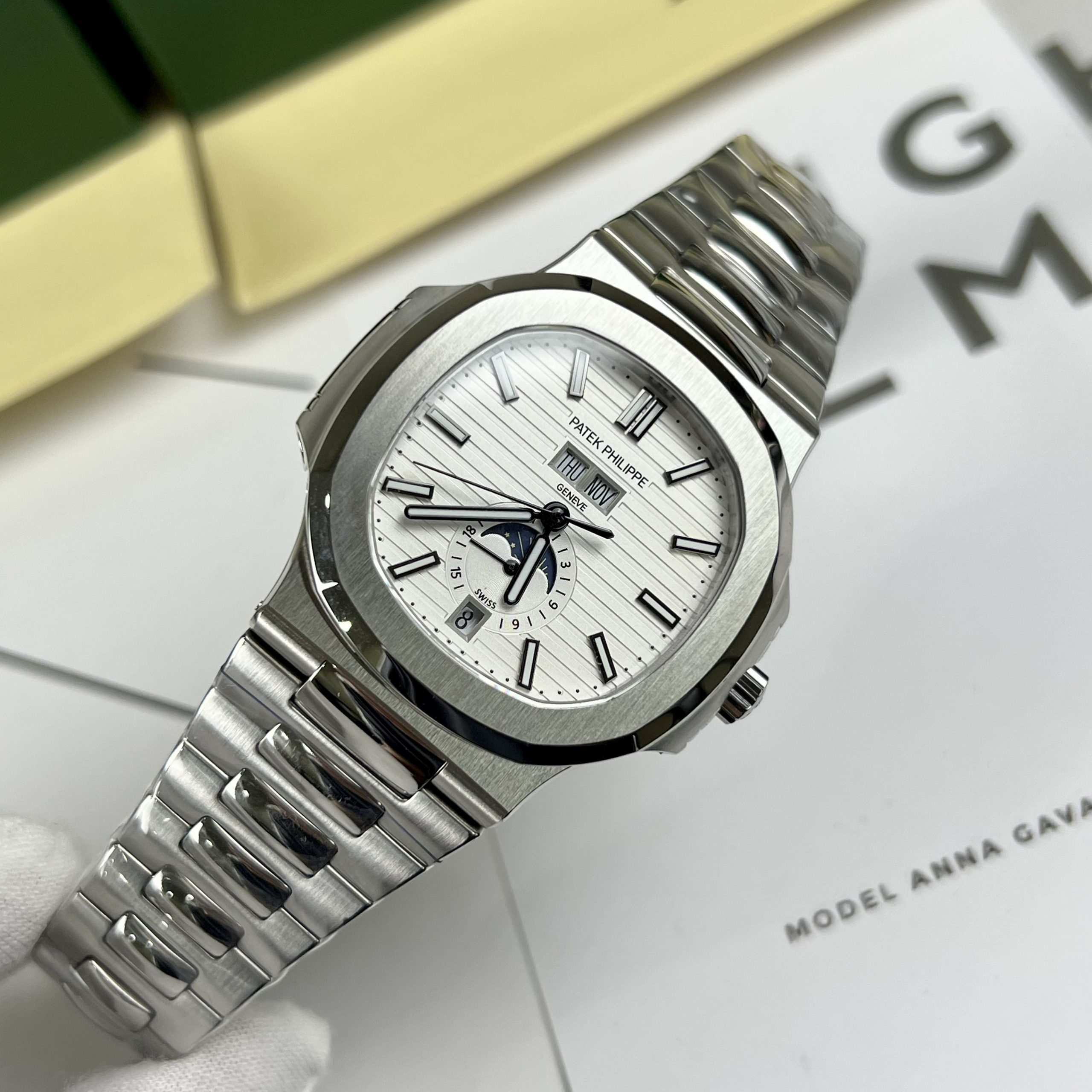 Đồng hồ Patek Philippe Nautilus Nam Dây Kim Loại Fake Cao Cấp 40mm Đồng hồ Patek Philippe Nautilus Nam Dây Kim Loại Fake Cao Cấp 40mm