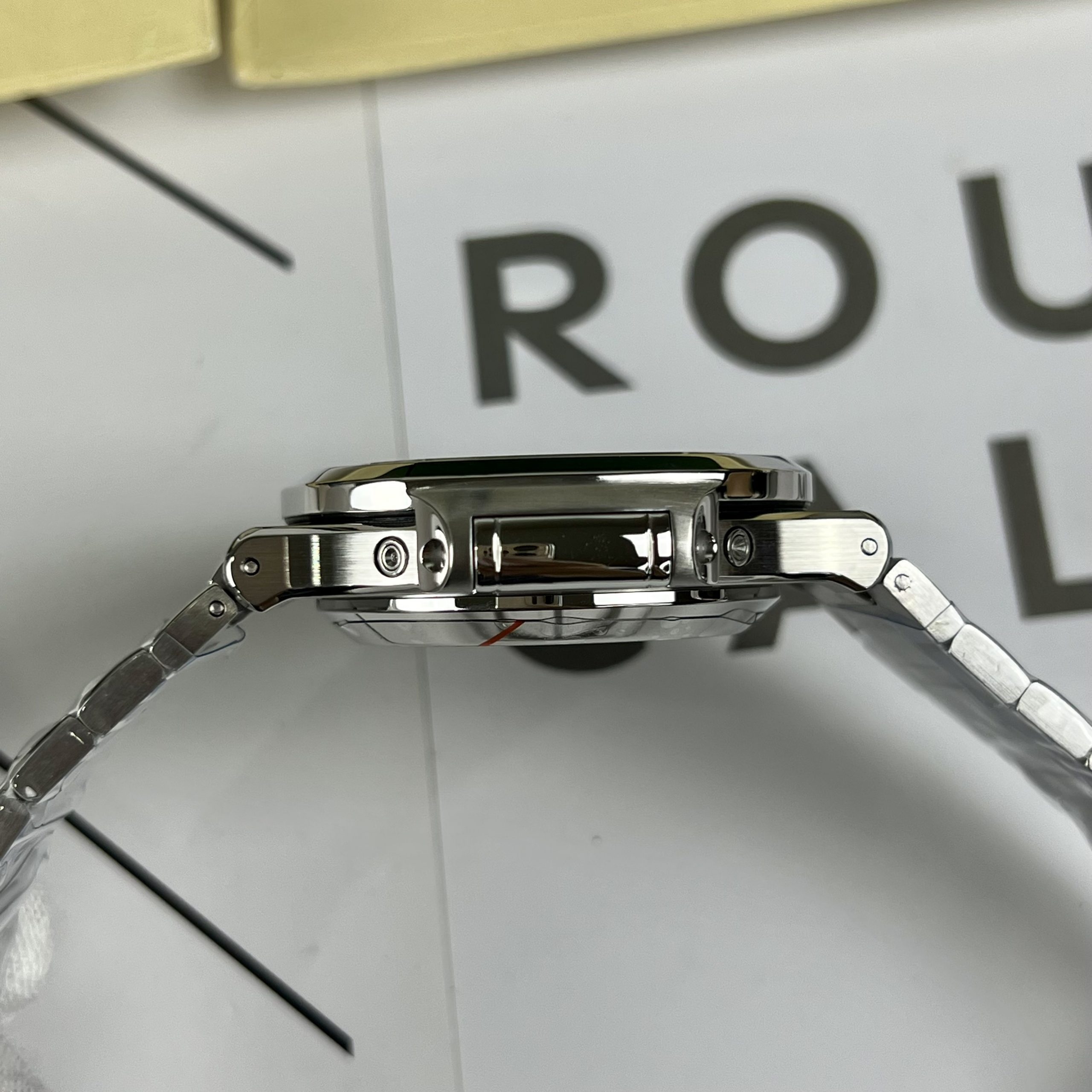 Đồng Hồ Patek Philippe Nautilus Nam Dây Kim Loại Mặt Xanh Super Fake 1:1 40mm Đồng Hồ Patek Philippe Nautilus Nam Dây Kim Loại Mặt Xanh Super Fake 1:1 40mm