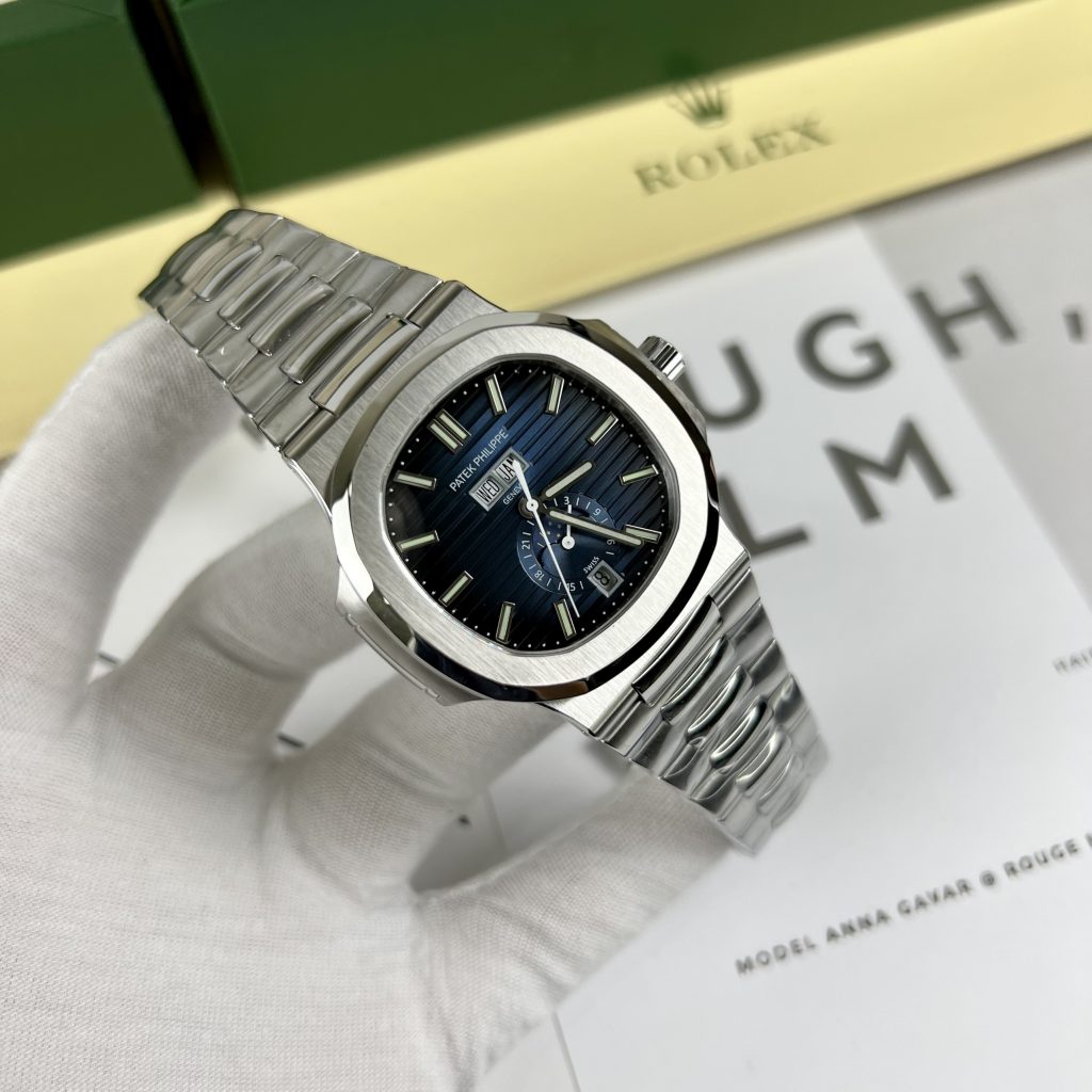 Đồng Hồ Patek Philippe Nautilus Nam Dây Kim Loại Mặt Xanh Super Fake 1:1 40mm
