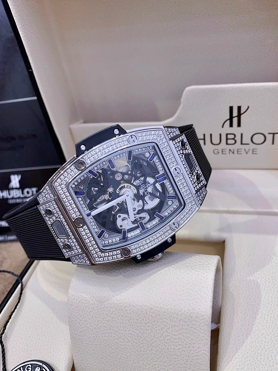 Đồng Hồ Hublot Big Bang Cơ Nam Đính Đá Super Fake 1:1 Cao Cấp 45x53mm Đồng Hồ Hublot Big Bang Cơ Nam Đính Đá Super Fake 1:1 Cao Cấp 45x53mm