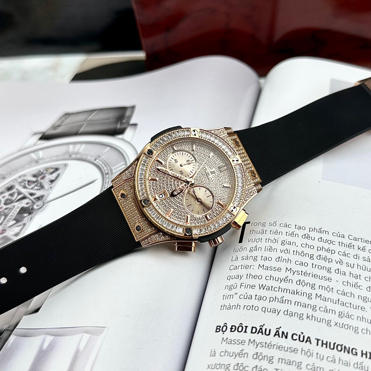 Đồng hồ Hublot Big Bang nam đính full đá super fake 42mm Đồng hồ Hublot Big Bang nam đính full đá super fake 42mm