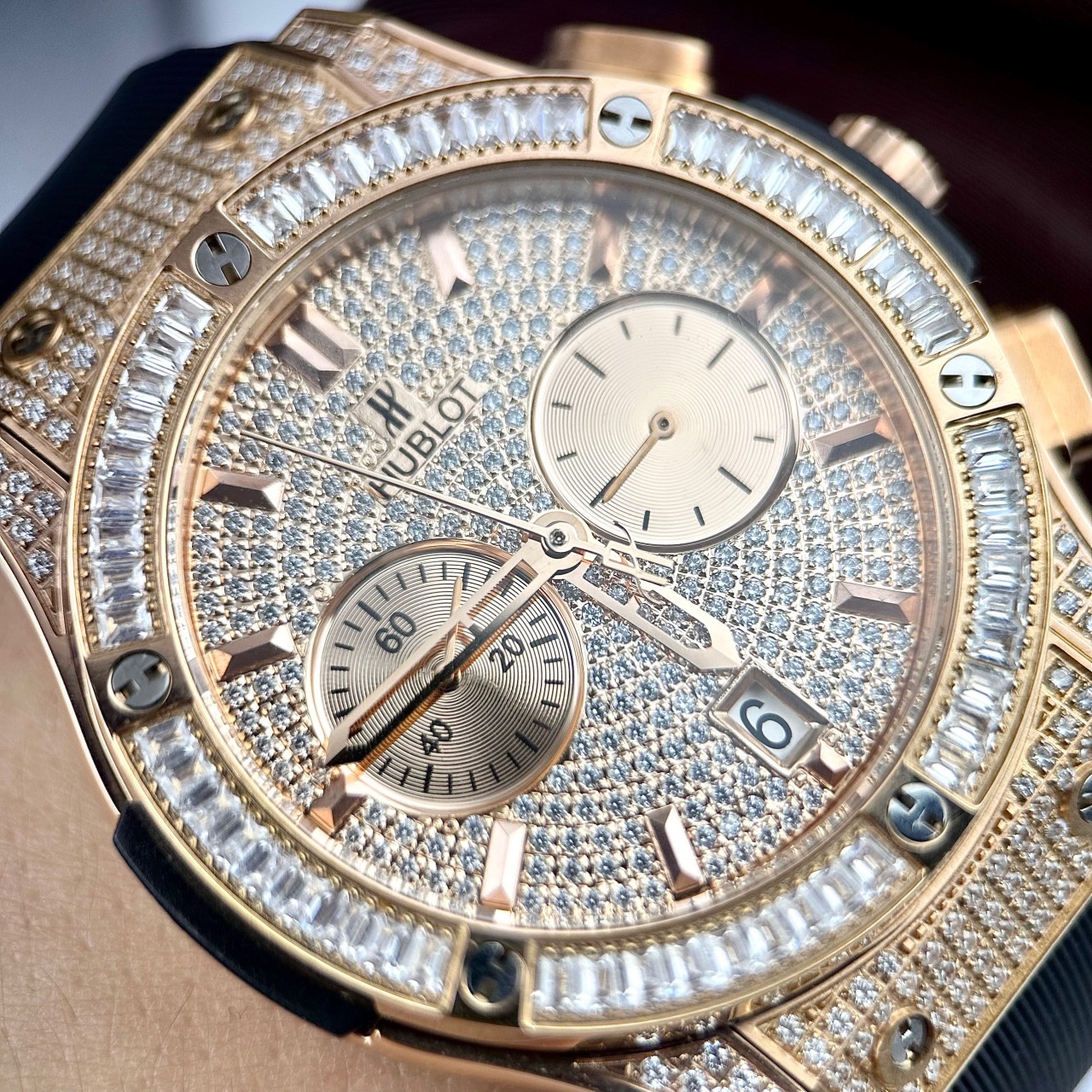 Đồng hồ Hublot Big Bang nam đính full đá super fake 42mm Đồng hồ Hublot Big Bang nam đính full đá super fake 42mm