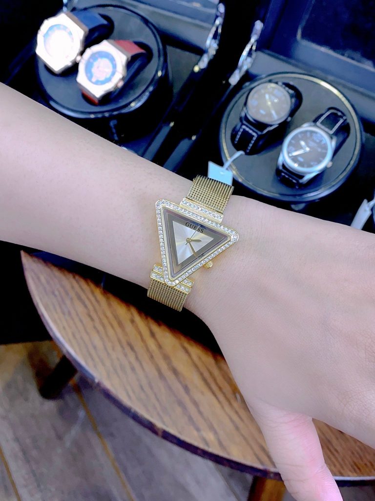 Đồng Hồ Guess Triangle Gw0508l2 Màu Gold Like Auth 34mm (2)