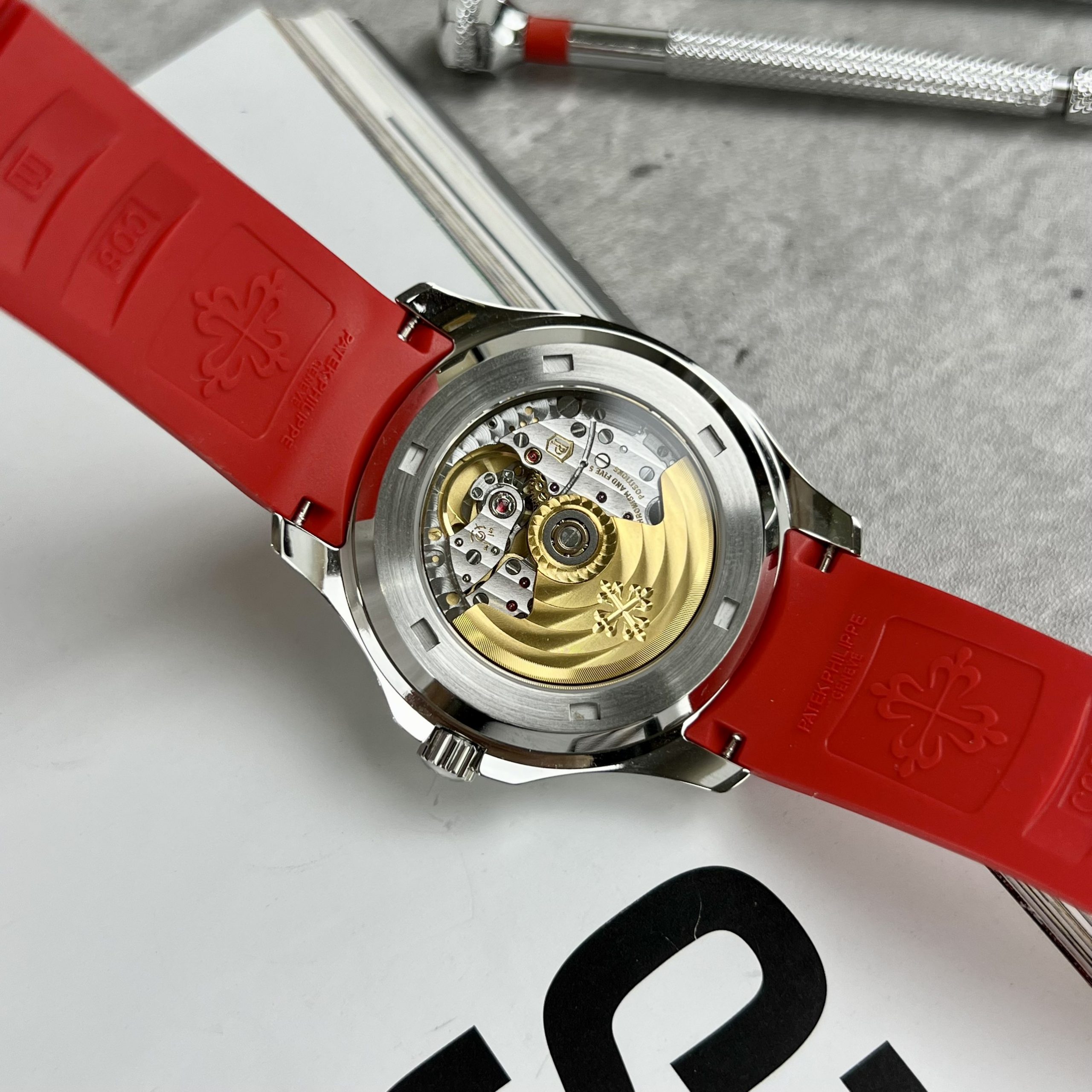 Đồng hồ Patek Philippe Aquanaut 5167 nam dây cao su Replica 11 40mm (5) Đồng hồ Patek Philippe Aquanaut 5167 nam dây cao su Replica 11 40mm (2)