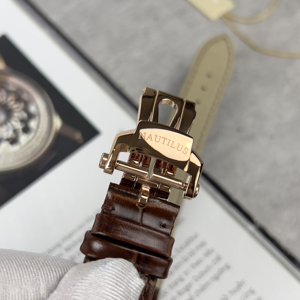 Đồng hồ Patek Philippe Nautilus 5711 nam dây da Super Fake 11 40mm (2)