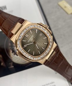 Đồng hồ Patek Philippe Nautilus 5711 nam dây da Super Fake 11 40mm (2)