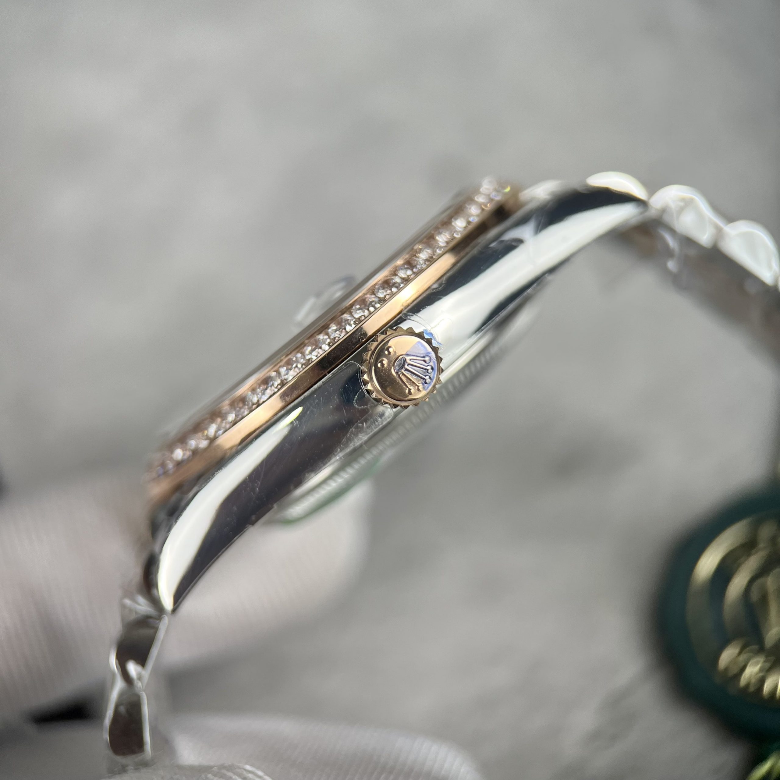 Đồng hồ Rolex DateJust nam mặt khảm xà cừ Replica 11 EW Factory 41mm (7) Đồng hồ Rolex DateJust nam mặt khảm xà cừ Replica 11 EW Factory 41mm (2)