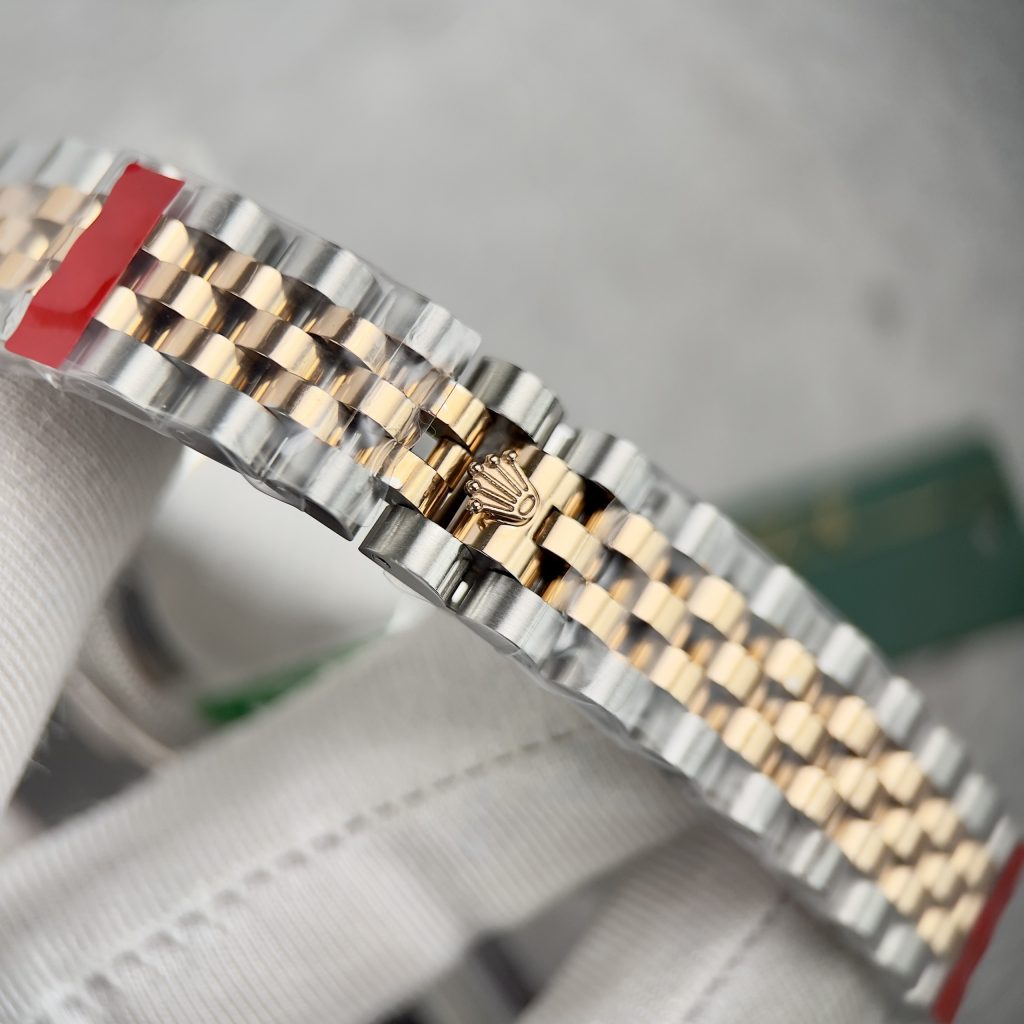 Đồng hồ Rolex DateJust nữ mặt khảm xà cừ Replica 11 EW Factory 31mm (2)