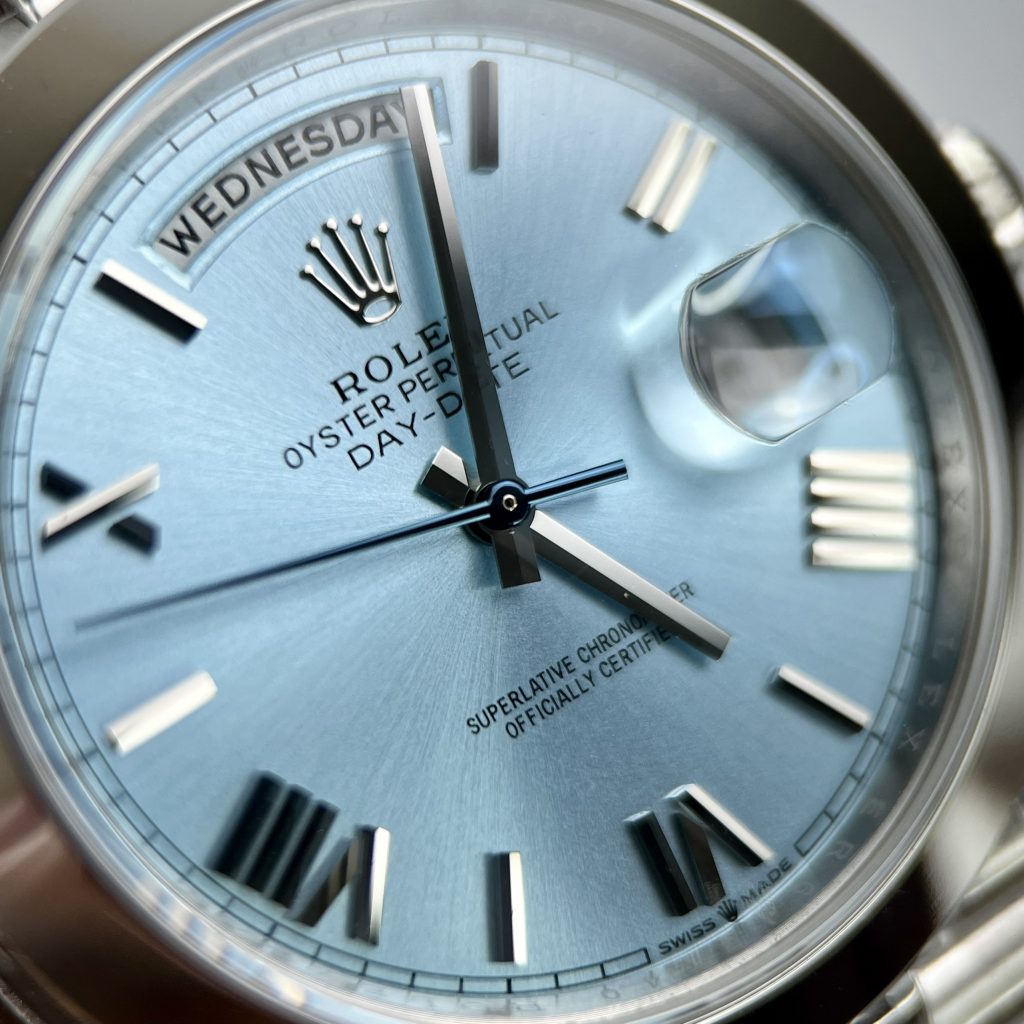 Đồng hồ Rolex Day-Date Replica 11 mặt số màu xanh băng EW Factory 40mm (1)