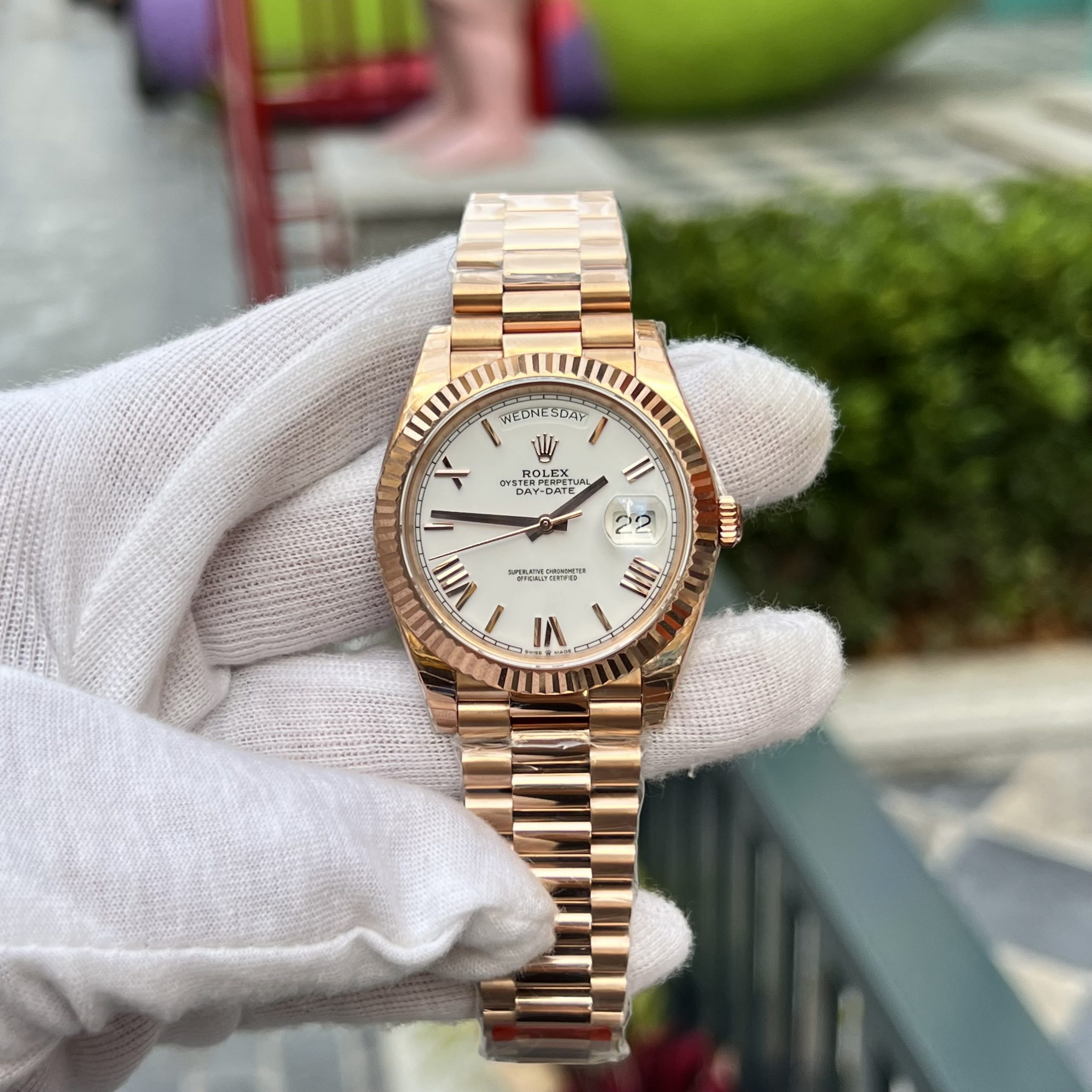 Đồng hồ Rolex Day-Date màu Rose Gold Rep 11 EW Factory 40mm (1) Đồng hồ Rolex Day-Date màu Rose Gold Rep 11 EW Factory 40mm (2)
