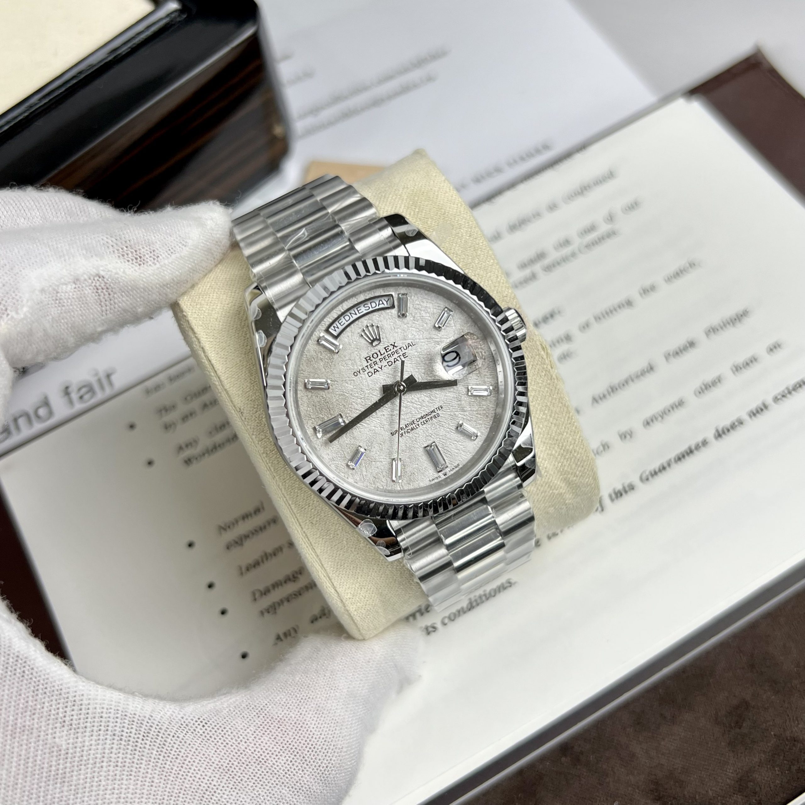 Đồng hồ Rolex Day-Date nam mặt thiên thạch Replica 11 40mm (7) Đồng hồ Rolex Day-Date nam mặt thiên thạch Replica 11 40mm (2)