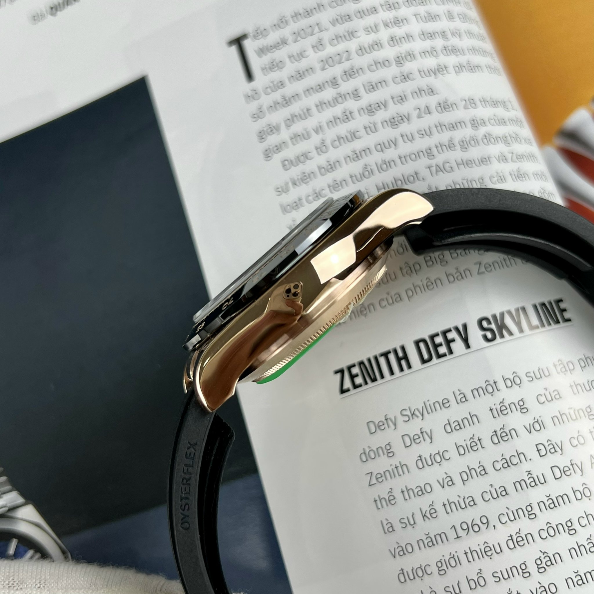 Đồng hồ Rolex Daytona Replica 11 mặt chocolate EW Factory 40mm (4) Đồng hồ Rolex Daytona Replica 11 mặt chocolate EW Factory 40mm (2)