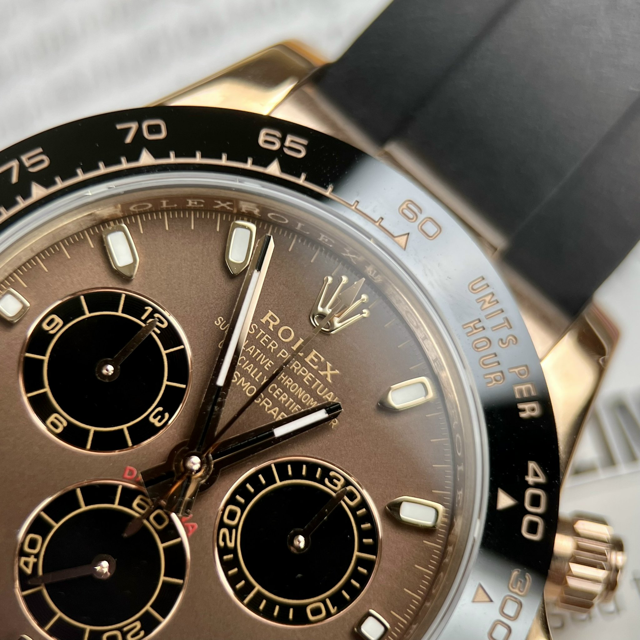 Đồng hồ Rolex Daytona Replica 11 mặt chocolate EW Factory 40mm (6) Đồng hồ Rolex Daytona Replica 11 mặt chocolate EW Factory 40mm (2)