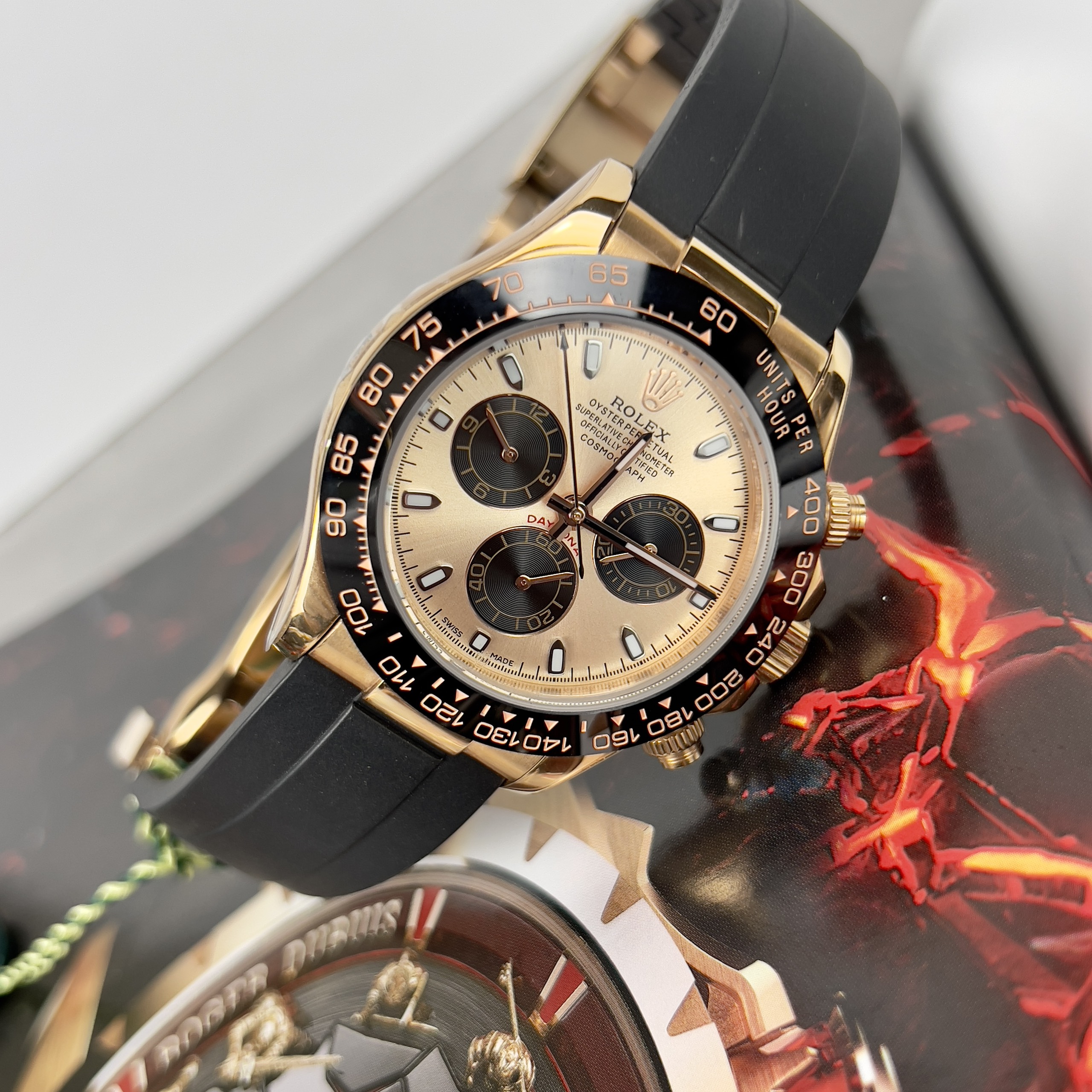Đồng hồ Rolex Daytona Rose Gold Cosmograph Rep 11 EW Factory 40mm (7) Đồng hồ Rolex Daytona Rose Gold Cosmograph Rep 11 EW Factory 40mm (2)