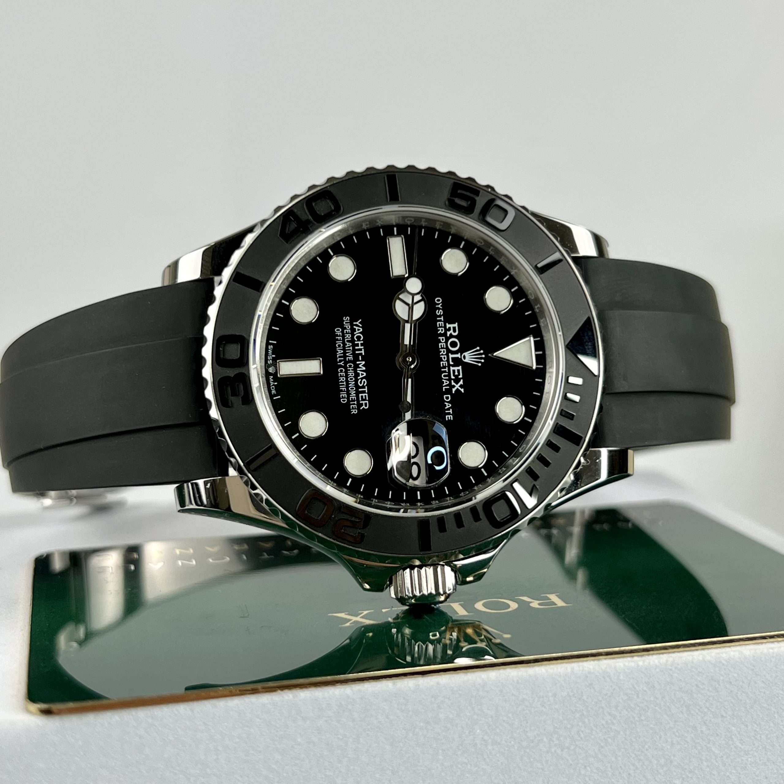Đồng hồ Rolex Yacht-Master nam mặt đen Replica 11 cao cấp 40mm (4) Đồng hồ Rolex Yacht-Master nam mặt đen Replica 11 cao cấp 40mm (2)