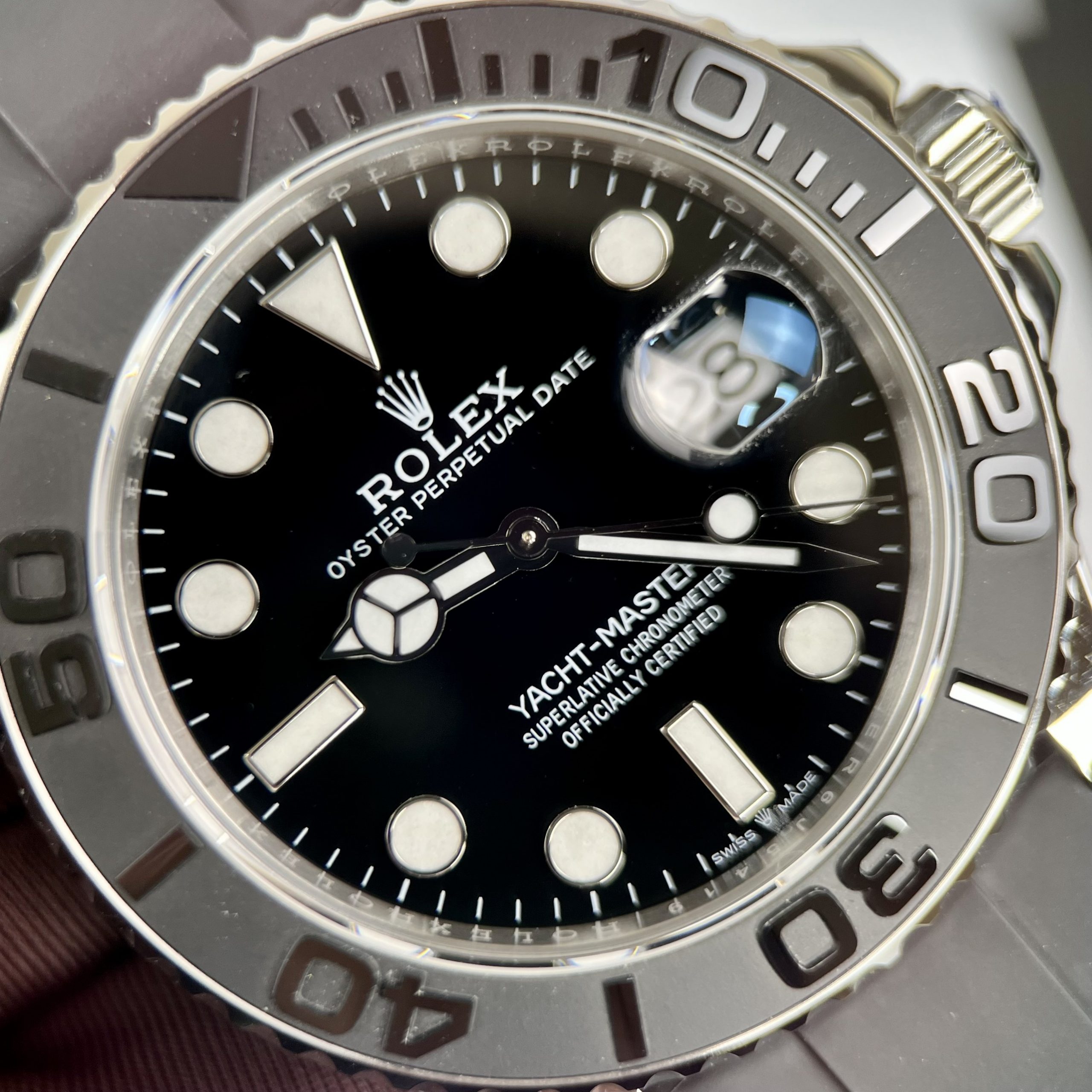 Đồng hồ Rolex Yacht-Master nam mặt đen Replica 11 cao cấp 40mm (6) Đồng hồ Rolex Yacht-Master nam mặt đen Replica 11 cao cấp 40mm (2)