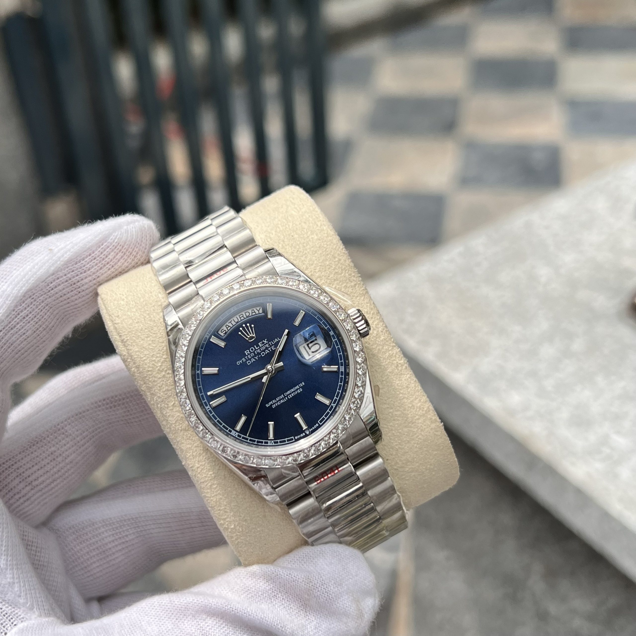 Đồng hồ nam Rolex Day-Date đính đá Replica 11 EW Factory 40mm (6) Đồng hồ nam Rolex Day-Date đính đá Replica 11 EW Factory 40mm (2)