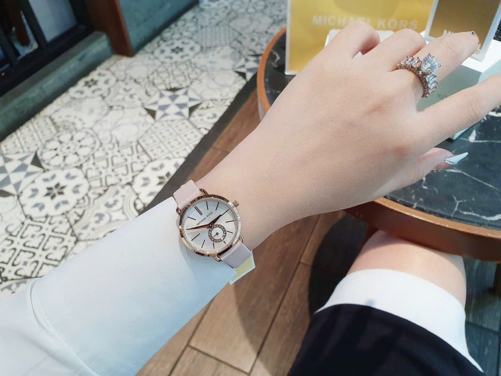 Đồng hồ nữ Like Auth Michael Kors dây da 28mm (2)