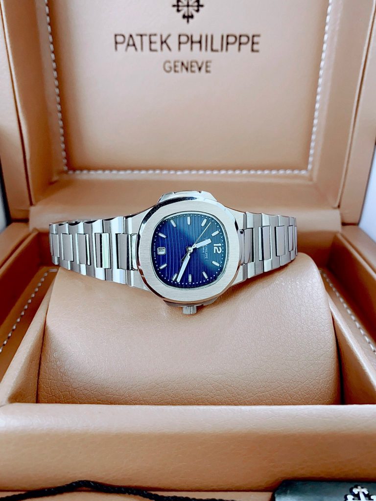 Đồng hồ nữ Patek Philippe Nautilus mặt xanh Fake giá rẻ 32mm (2)