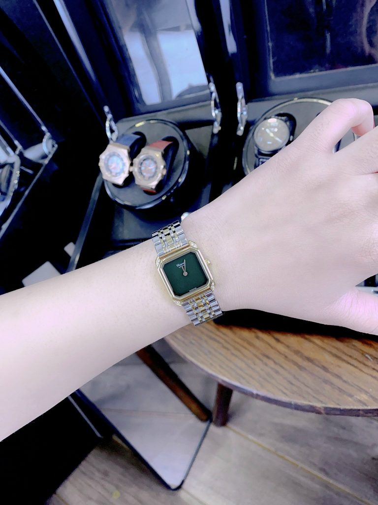 Đồng hồ Chopard nữ mặt vuông dây kim loại Demi Gold siêu cấp 30mm (1)
