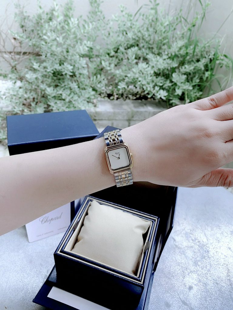 Đồng hồ Chopard nữ mặt vuông dây kim loại Demi Gold siêu cấp 30mm (1)