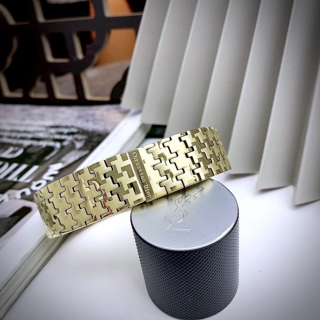 Đồng hồ Christian Dior nữ siêu cấp dây kim loại mạ vàng (2)