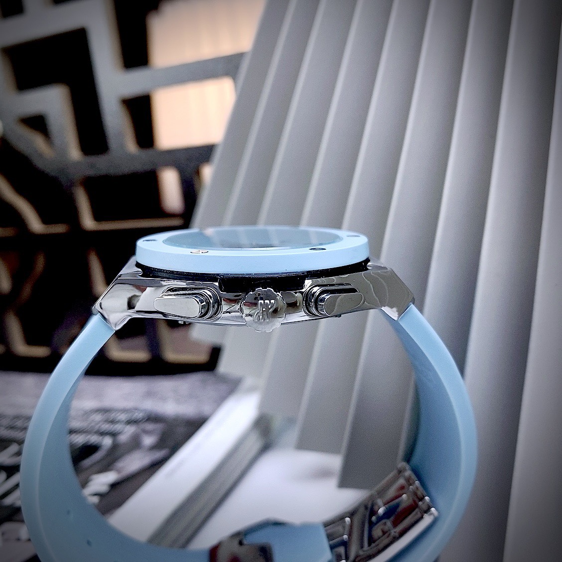 Đồng hồ Hublot giá 2 triệu Fake máy Nhật màu xanh dương Unisex 38mm (4) Đồng hồ Hublot giá 2 triệu Fake máy Nhật màu xanh dương Unisex 38mm (7)