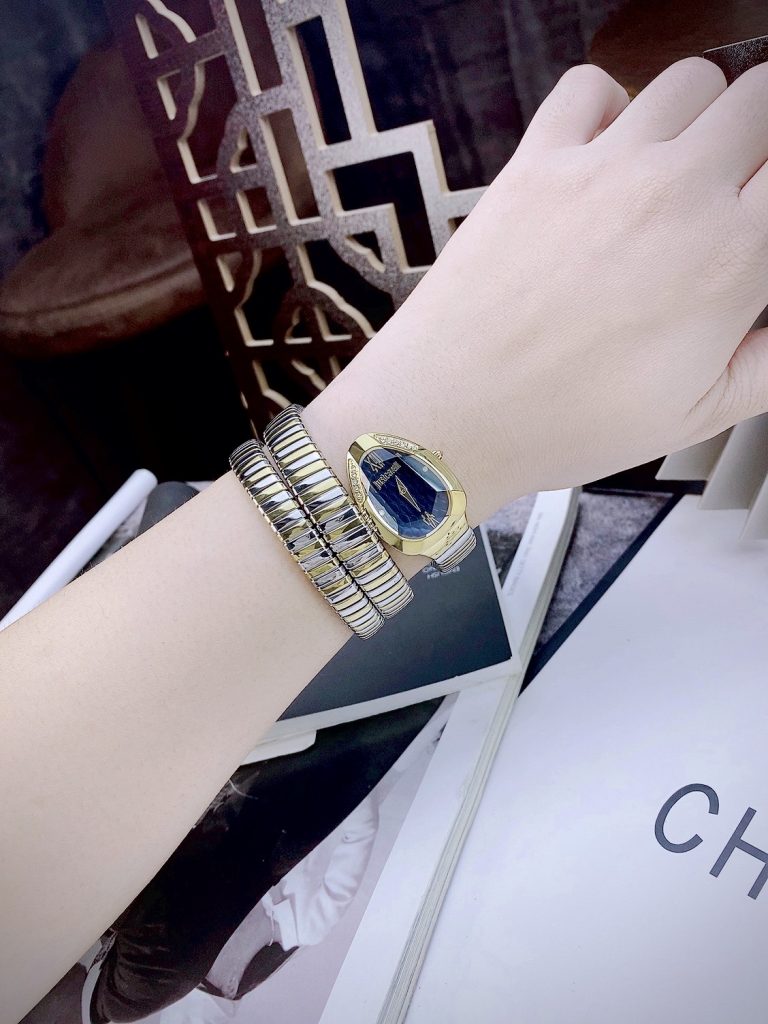 Đồng hồ Just Cavalli nữ hình rắn quấn cổ tay Like auth mặt xanh 28mm (1)