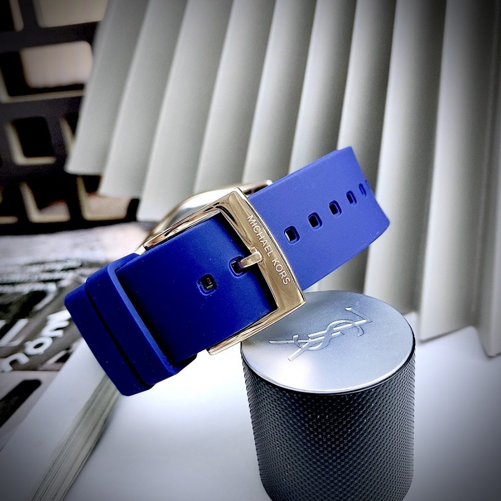 Đồng hồ Michael Kors Like auth giá rẻ dây cao su 42mm (10)