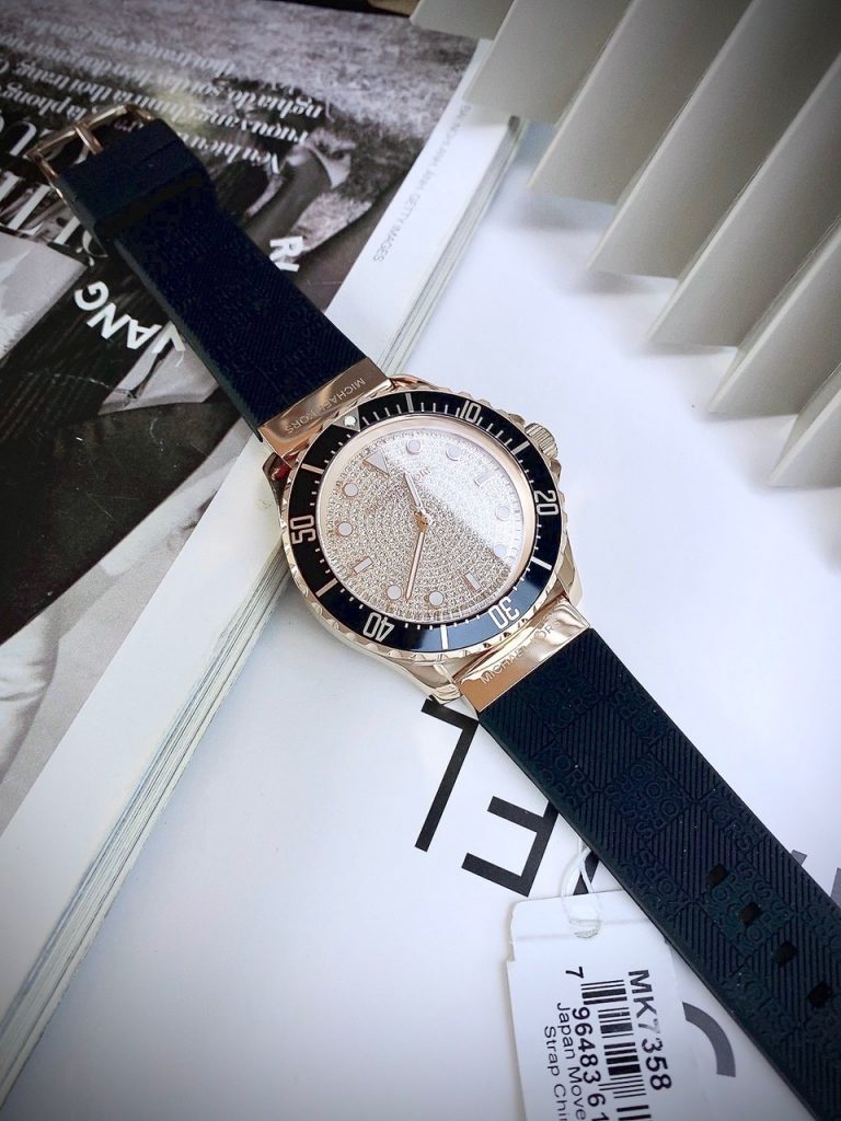 Đồng hồ Michael Kors Slim Everest máy Quartz Nhật Like Auth 42mm (2)