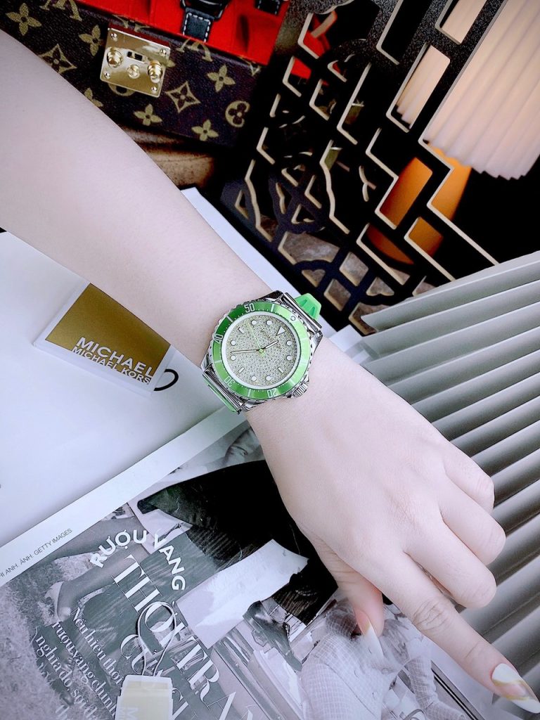 Đồng hồ Michael Kors Slim Everest máy Quartz Nhật Like Auth 42mm (2)