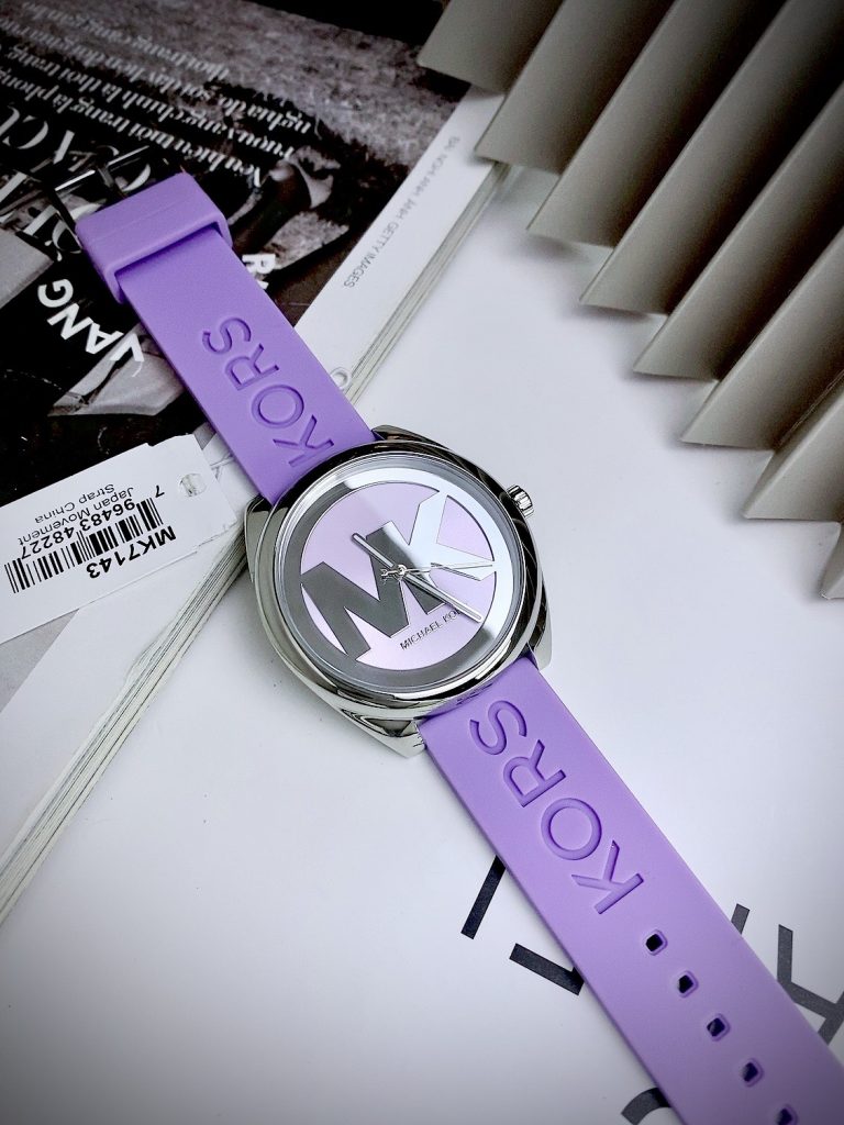 Đồng hồ Michael Kors dây cao su mặt tròn Like Auth 42mm (7)