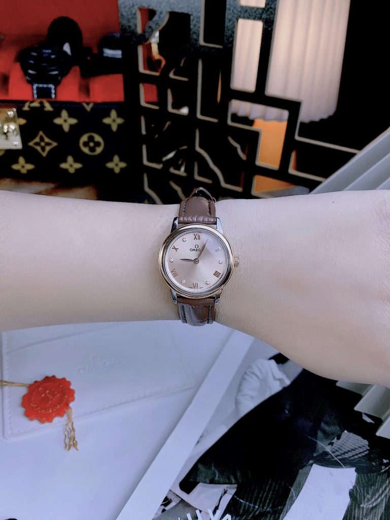 Đồng hồ Omega Deville nữ dây da màu nâu Super Fake Nhật (2)