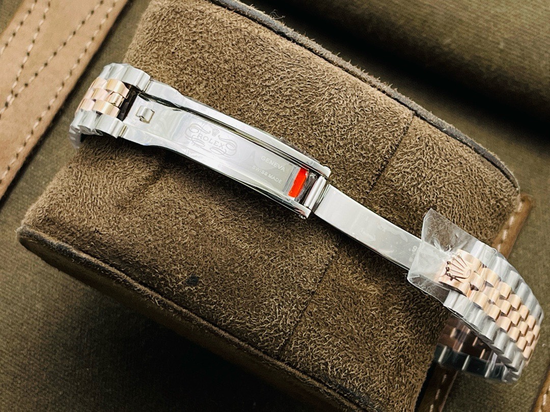 Đồng hồ Rolex DateJust Lady nữ mặt khảm xà cừ Rep 11 Thụy Sỹ 28mm (3) Đồng hồ Rolex DateJust Lady nữ mặt khảm xà cừ Rep 11 Thụy Sỹ 28mm (2)