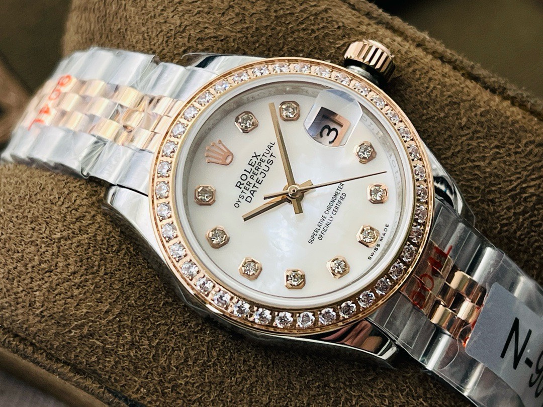 Đồng hồ Rolex DateJust Lady nữ mặt khảm xà cừ Rep 11 Thụy Sỹ 28mm (7) Đồng hồ Rolex DateJust Lady nữ mặt khảm xà cừ Rep 11 Thụy Sỹ 28mm (2)