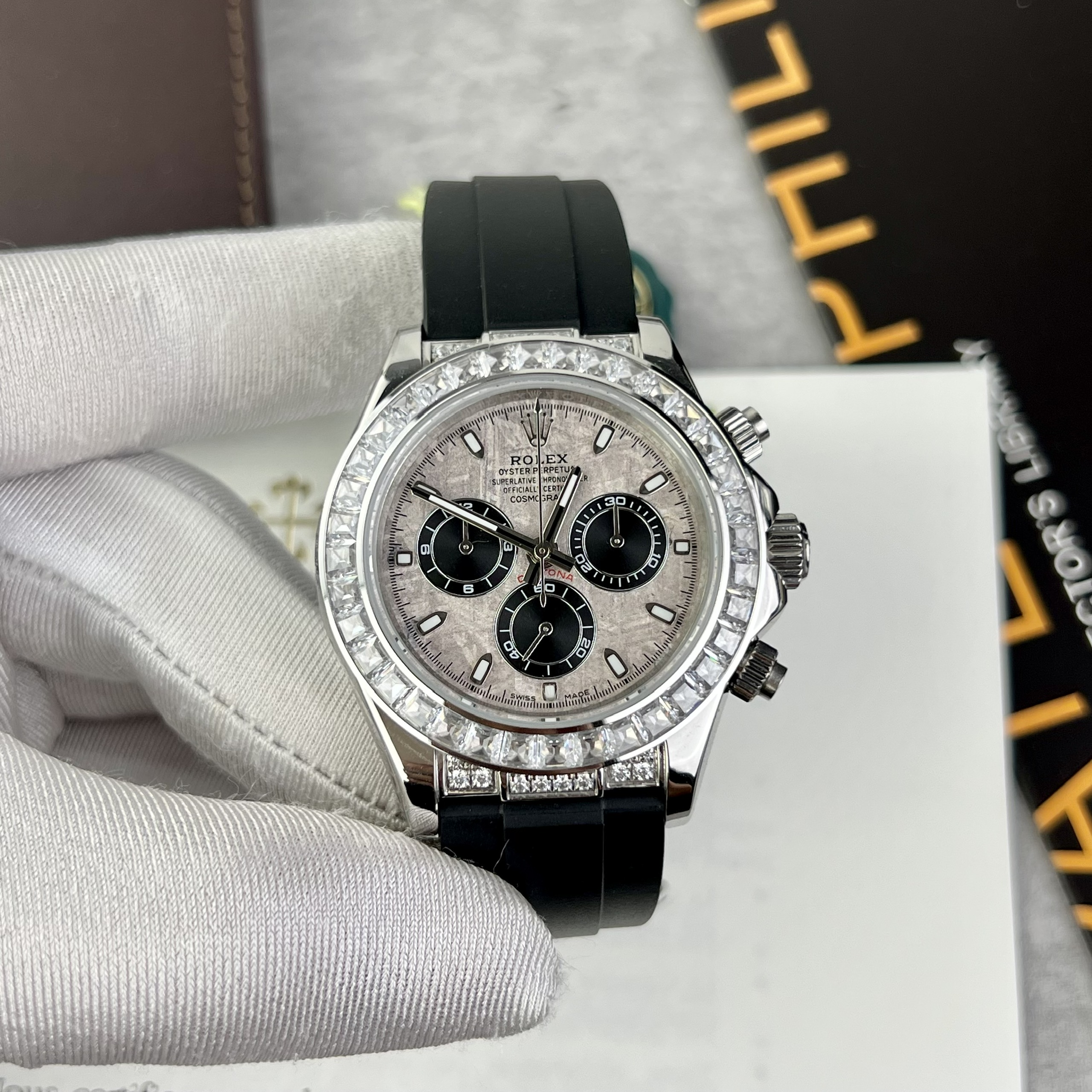 Đồng hồ Rolex Daytona nam mặt thiên thạch Rep 11 thụy sỹ 40mm (1) Đồng hồ Rolex Daytona nam mặt thiên thạch Rep 11 thụy sỹ 40mm (2)